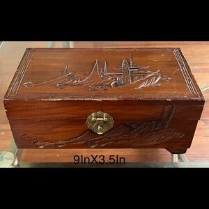 VTG Carved Wood Pagoda Jewelry Trinket Box !Accepting Offers!